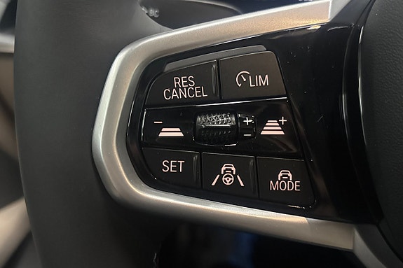 BMW i4 13 of 24
