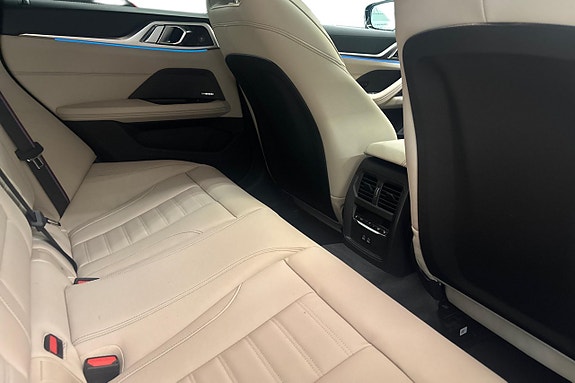 BMW i4 9 of 24