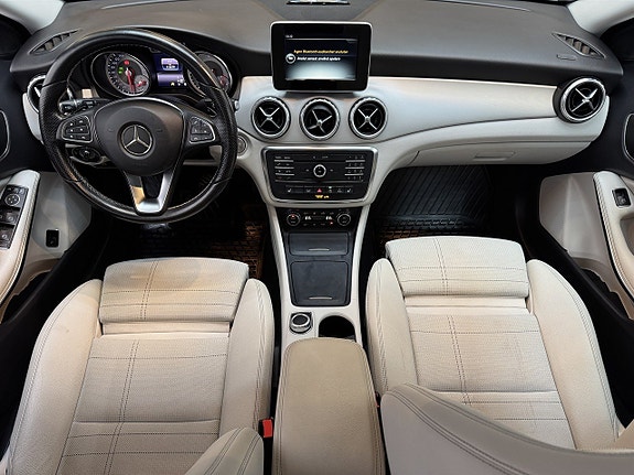 Mercedes-Benz GLA220 d 11 of 20