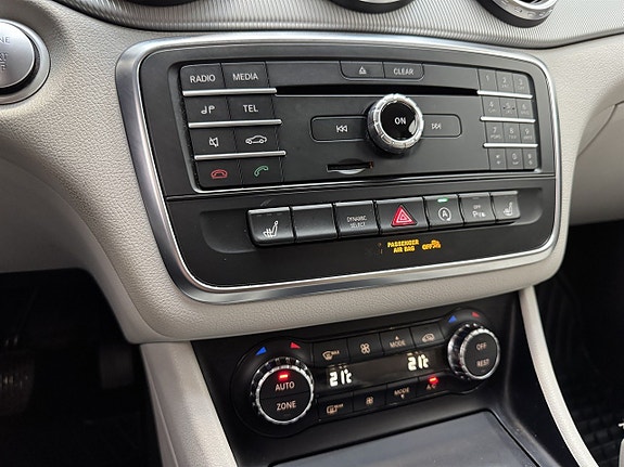 Mercedes-Benz GLA220 d 14 of 20