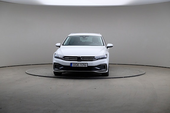 Volkswagen Passat 3 of 5