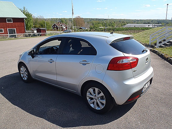 Kia Rio 4 of 5