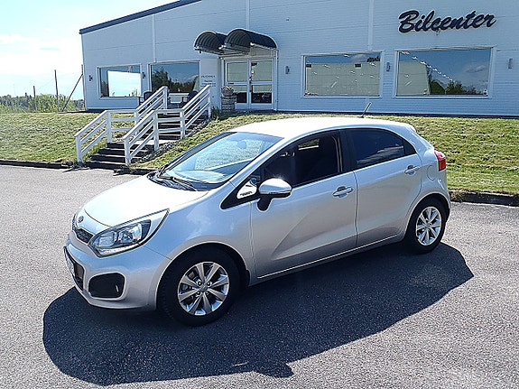 Kia Rio 2 of 5
