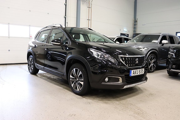 Peugeot 2008 2 of 5