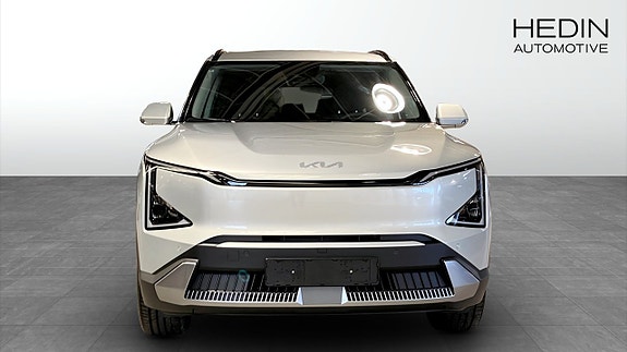 Kia EV5 8 of 9