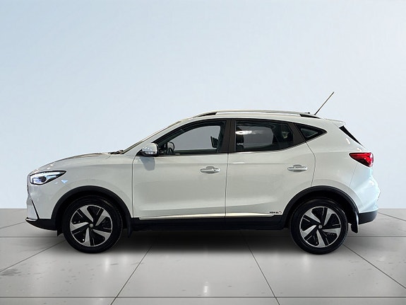 MG ZS 3 of 5