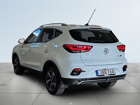 MG ZS 4 of 5