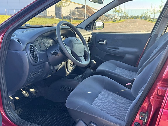 Renault Megane I 3 of 5