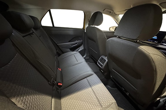 Volkswagen T-Roc 14 of 15