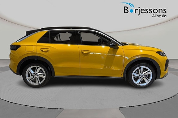Volkswagen T-Roc 4 of 5
