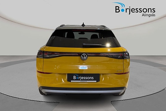 Volkswagen T-Roc 6 of 15