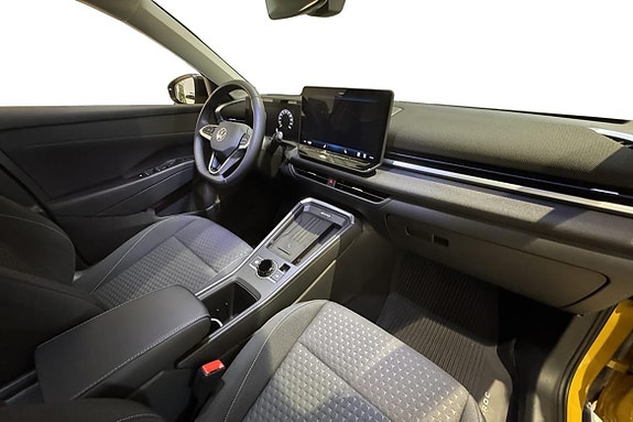 Volkswagen T-Roc 12 of 15