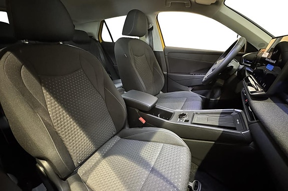 Volkswagen T-Roc 13 of 15