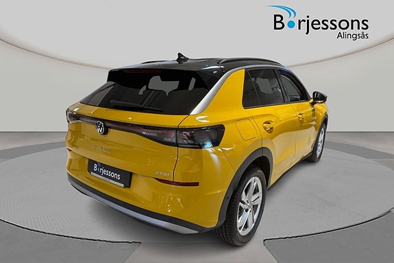 Volkswagen T-Roc 5 of 5