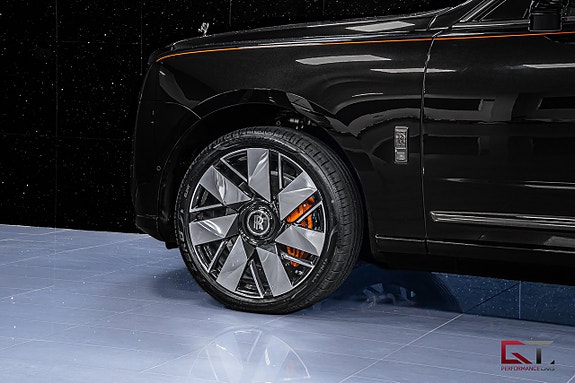 Rolls Royce Cullinan 8 of 27