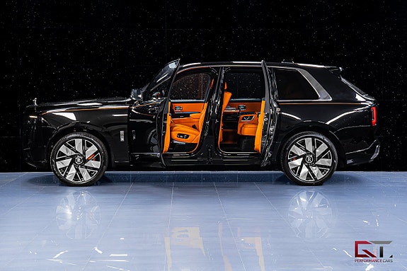 Rolls Royce Cullinan 4 of 5