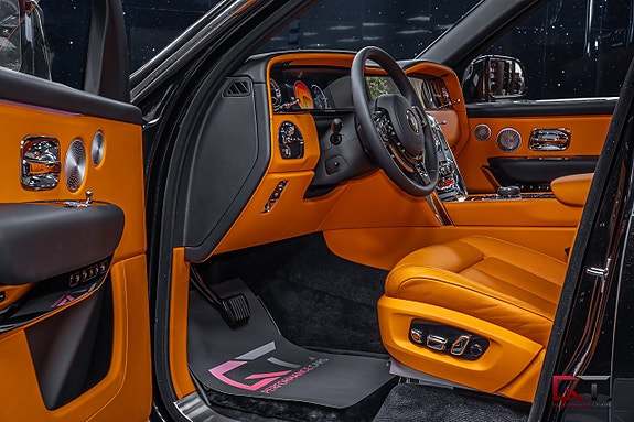 Rolls Royce Cullinan 13 of 27