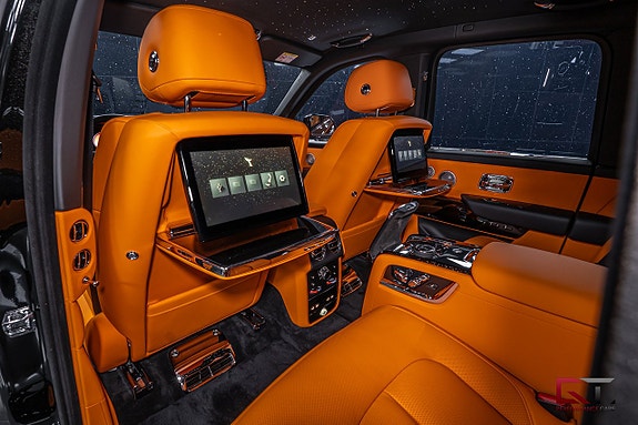 Rolls Royce Cullinan 23 of 27