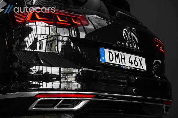 Volkswagen Passat 14 of 30