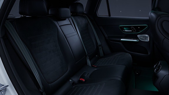 Mercedes-Benz GLC400 e 14 of 16