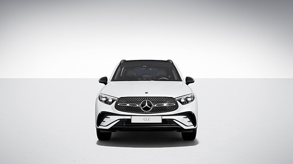 Mercedes-Benz GLC400 e 8 of 16