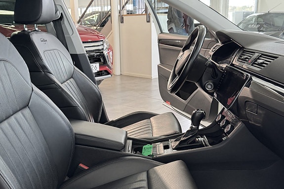 Skoda Superb 10 of 17