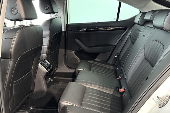 Skoda Superb 7 of 17