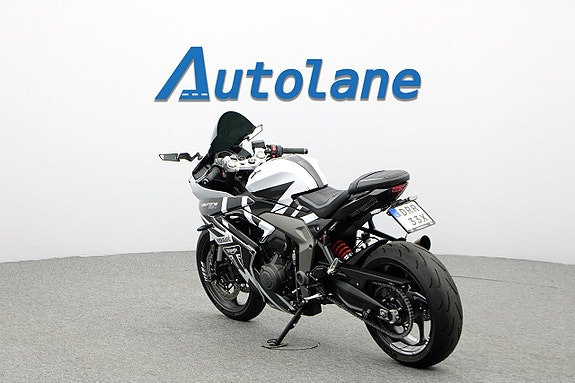 Triumph Daytona 660 Sommarkampanj 4,99% 4 of 5