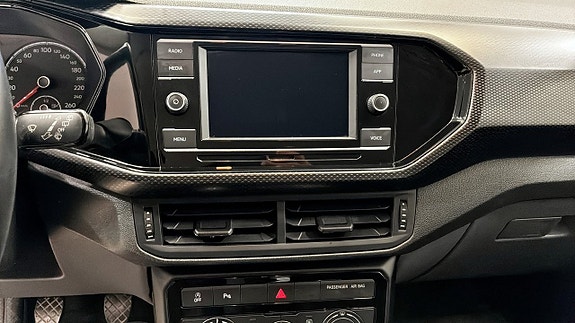 Volkswagen T-Cross 9 of 12