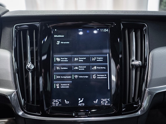 Volvo S90 13 of 19
