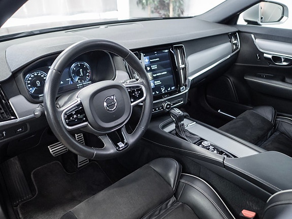 Volvo S90 4 of 5