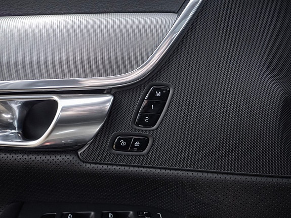 Volvo S90 18 of 19