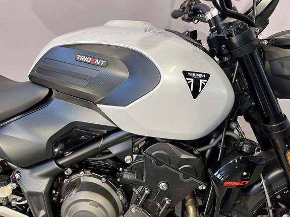 Triumph TRIDENT 660 9 of 15