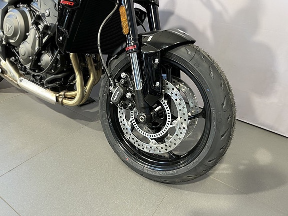 Triumph TRIDENT 660 8 of 15