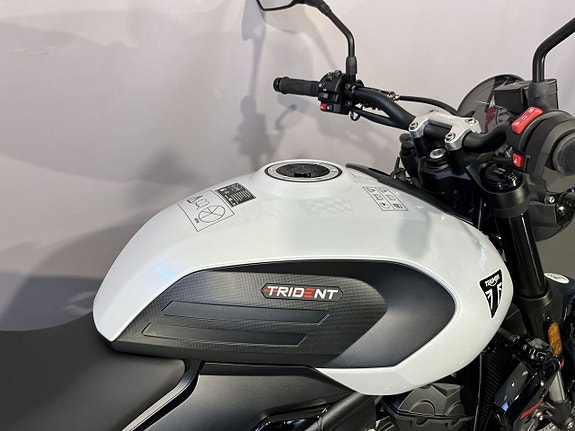 Triumph TRIDENT 660 12 of 15