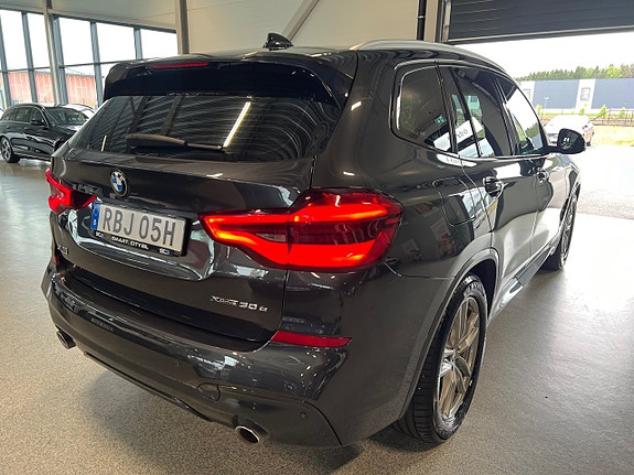 BMW X3 3 of 21