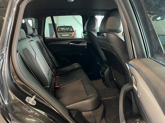 BMW X3 13 of 21