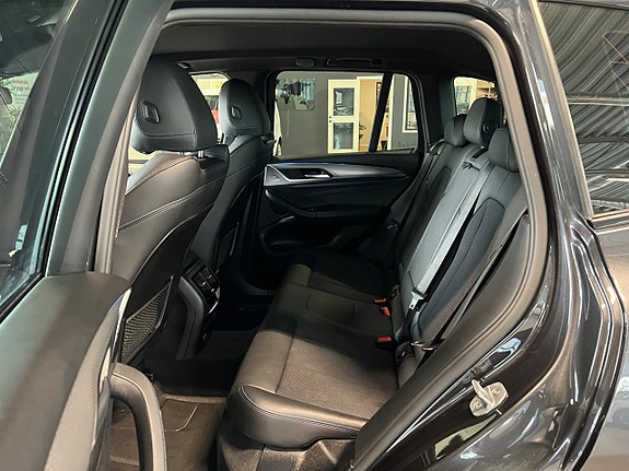 BMW X3 14 of 21