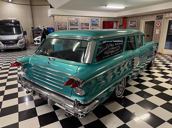 Pontiac Laurentian 16 of 27