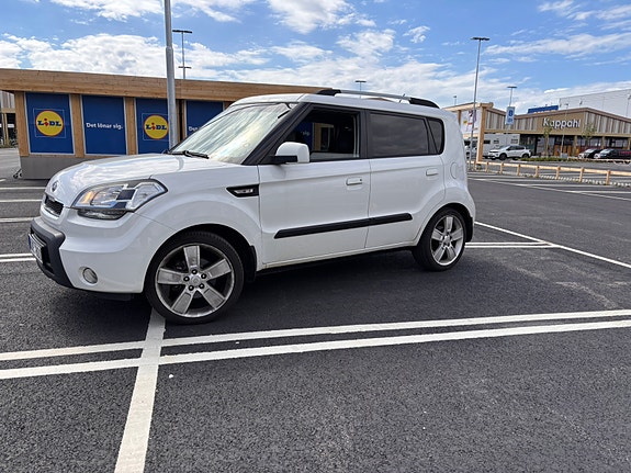 Kia Soul 3 of 5