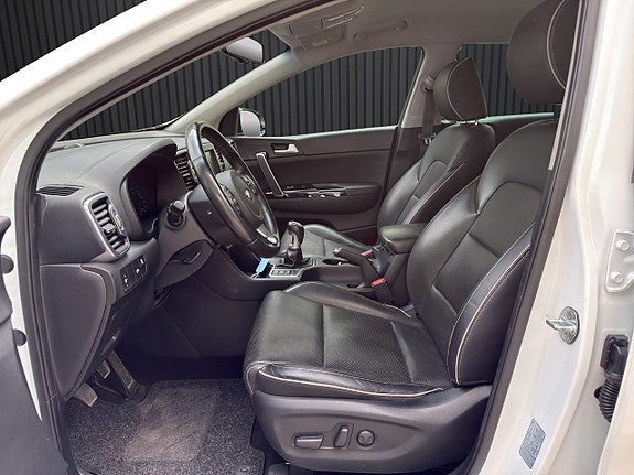 Kia Sportage 10 of 21