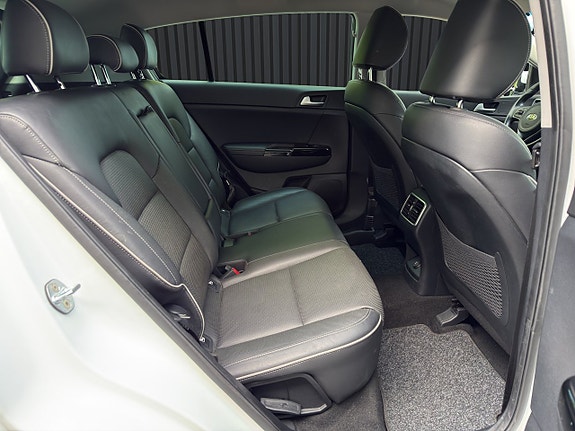 Kia Sportage 13 of 21