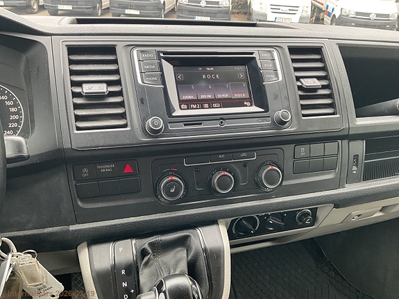 Volkswagen Transporter 12 of 30