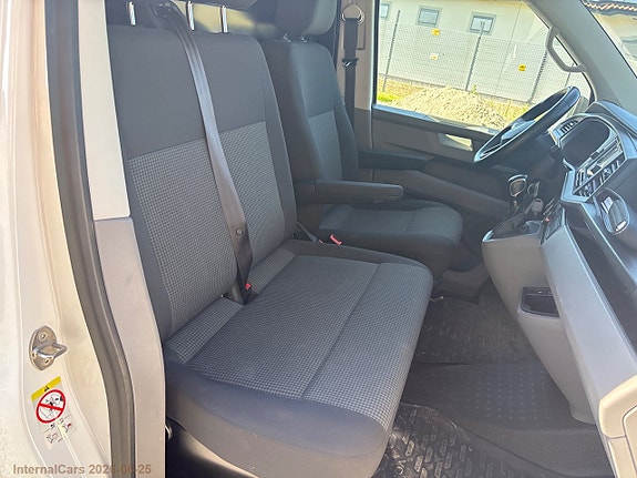 Volkswagen Transporter 17 of 23