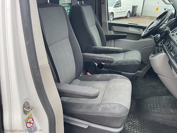 Volkswagen Transporter 17 of 30