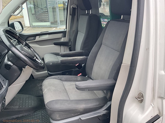 Volkswagen Transporter 16 of 30