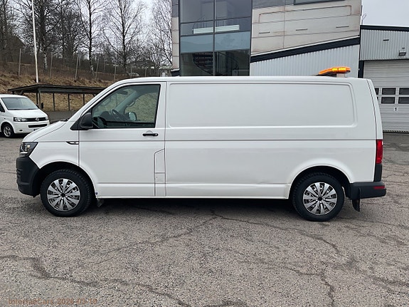 Volkswagen Transporter 8 of 30