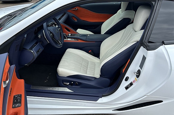 Lexus LC500h 9 of 11