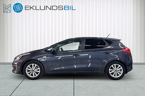 Kia Ceed 3 of 5