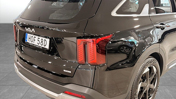 Kia Sorento 12 of 12